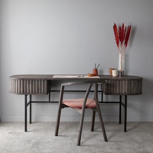 Mesa secretária de piso - VELVET - Kristensen & Kristensen A/S - contemporânea / em madeira de freixo / curva