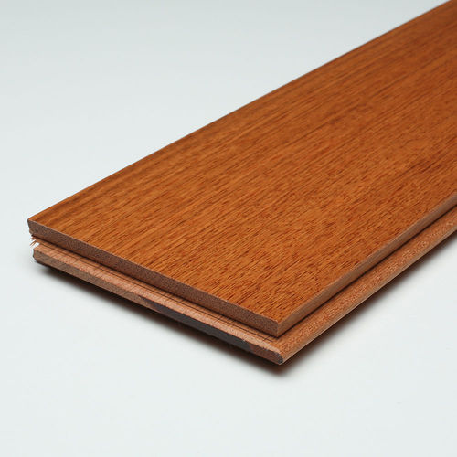 Piso maciço - Castro Wood Floors - em jatobá / oleado / laqueado