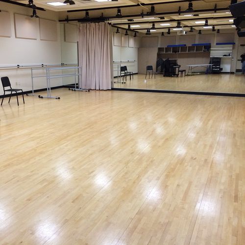 Piso esportivo para ambiente interno - LE LENA B - Robbins Performing Arts - em madeira / para sala de dança