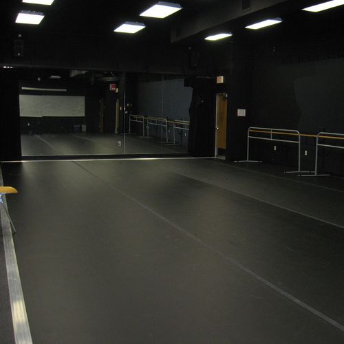 Piso esportivo para ambiente interno - LE LENA B - Robbins Performing Arts - vinílico / para sala de dança
