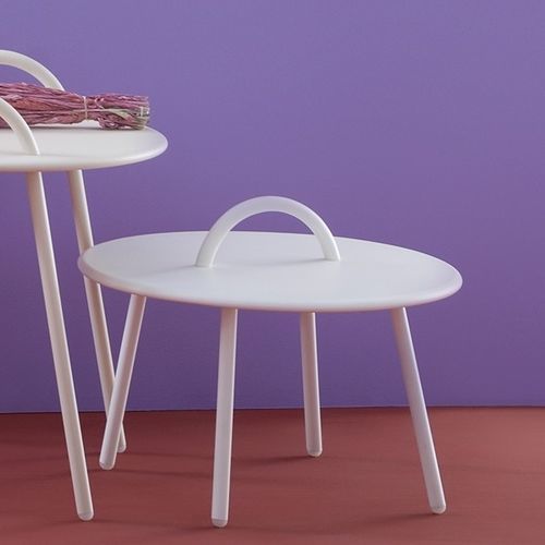 Mesa de centro contemporânea - swim - bibelo - em metal pintado / com base metálica / redonda