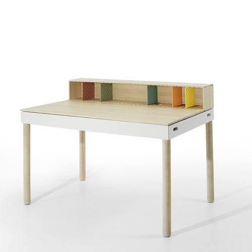 Mesa secretária de piso - TRAY  - AVP - contemporânea / em madeira / reta