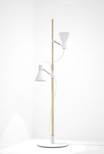 Luminária de piso - ARBOREUM - AVP - em aço laqueado / em madeira / contemporânea