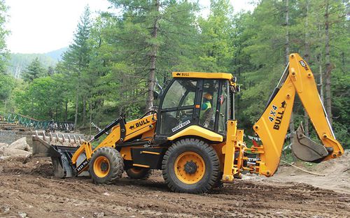 Escavadora-carregadora - BULL HD 100 4WD - Bull machine pvt.ltd