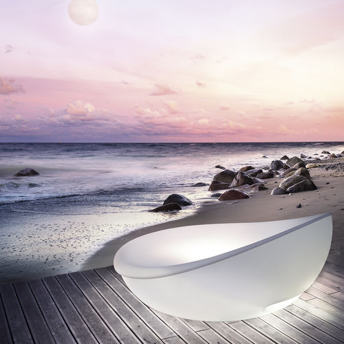 Divã contemporâneo - LAGOON Daybed - Solpuri - em polietileno / de jardim