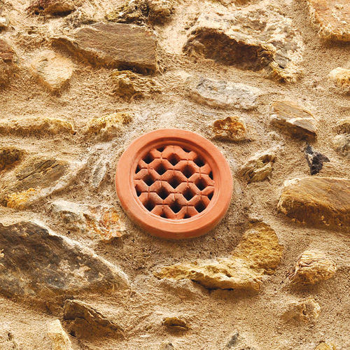 Grelha de ventilação em pedra - CERAMICA FERRES - retangular / redonda / para ambiente externo