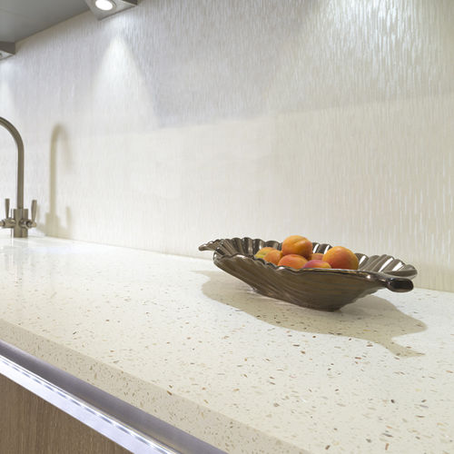 Tampo de bancada em Superfície Sólida - COPPER FLECK - Minerva Work Surfaces - para cozinha / branco