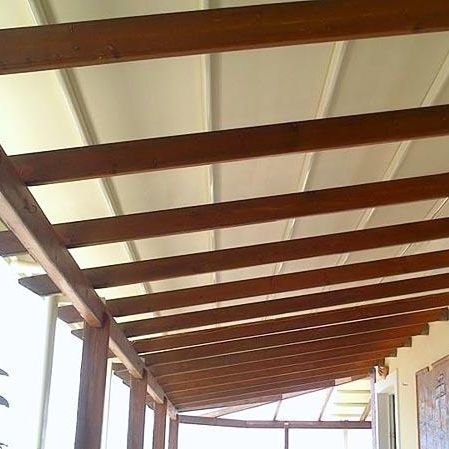 Pérgola apoiada em parede - AT KASTELA - Atrio Glass Doors - em madeira / metálica / sob medida