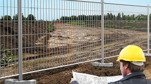 Cerca em tela metálica - AC15 - GBM BUILDING EQUIPMENTS - para áreas verdes / para canteiro de obras / em aço