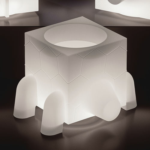 Vaso de jardim com iluminação - FERA RUGA LUMINOUS TRAY - Lyxo Design - em polietileno / freestanding / geométrico