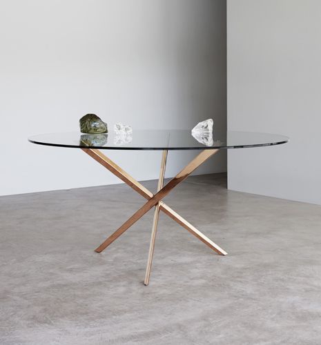 Mesa de jantar minimalista - Phoenix - TOM FAULKNER - em vidro / com base metálica / redonda