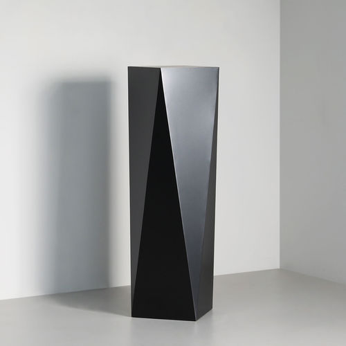 Coluna contemporânea - Balzac Plinth - TOM FAULKNER - em aço / em latão / em bronze