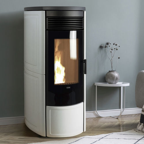 Salamandra a pellets - OMEGA PLUS - Klover - 5 kW–10 kW / de instalação livre / contemporânea