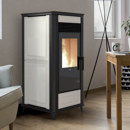 Salamandra com caldeira a pellets - THERMOCLASS - Klover - 10 kW–20 kW / de instalação livre / contemporânea