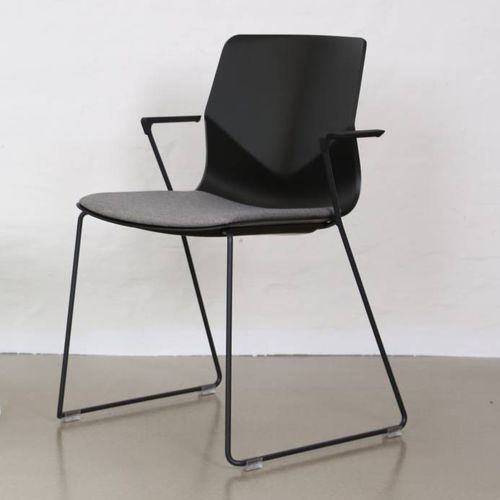 Cadeira contemporânea - FOUR®SURE 88 - Ocee Design - para ambiente interno / metálica / empilhável
