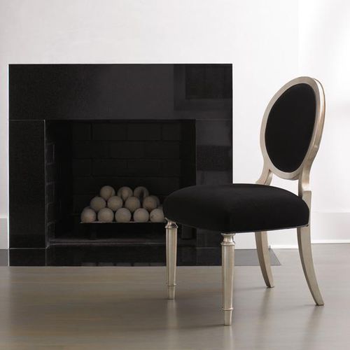 Cadeira de sala de jantar clássica - CHIT-CHAT - CARACOLE - para ambiente interno / em veludo / com base em madeira