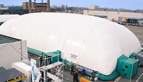 Estrutura inflável para sala de exposições - EXPOCENTER - HOLSTROY