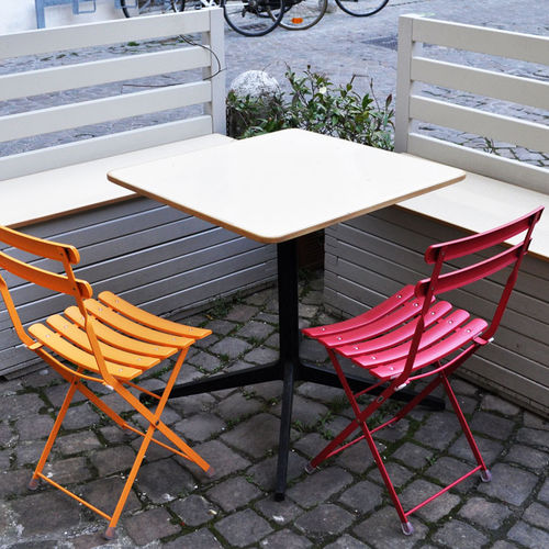 Mesa contemporânea - CAFE DE PARIS - Monolite Ipergres - em cerâmica / com base metálica / quadrada