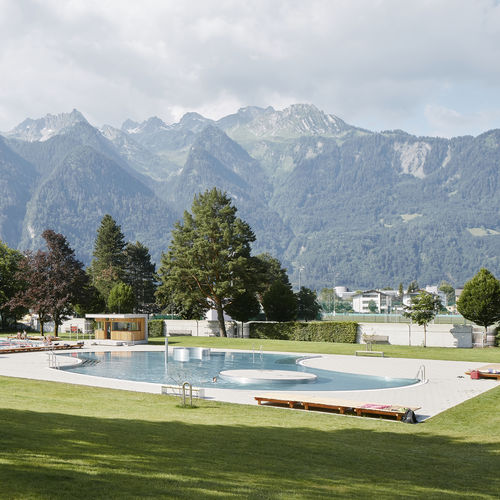 Piscina com transbordo - VAL BLU - BERNDORF METALL- UND BÄDERBAU GMBH - sob medida / para ambiente externo / para ambiente interno