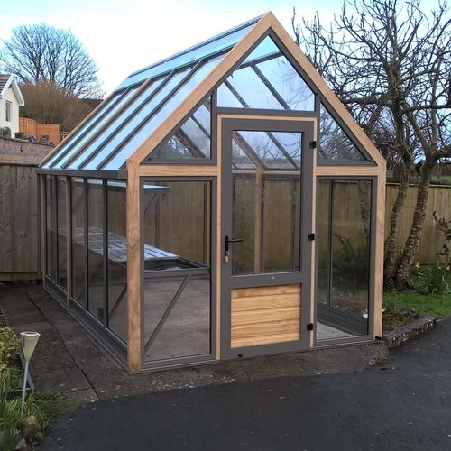 Estufa para jardinagem - GLASS TO GROUND - CULTIVAR - modelo capela / com estrutura de alumínio / com estrutura de madeira