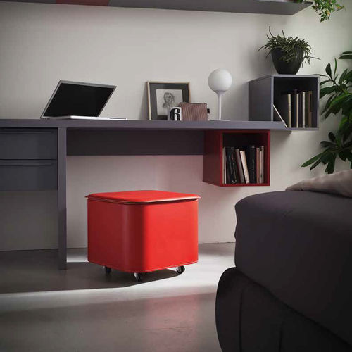 Puff contemporâneo - PUFFO - Limac Design® - em couro / em compensado / quadrado