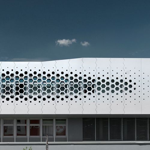 Revestimento de fachada em painéis - GOLDHAUBEN-WEBE - ALUCOBOND - em alumínio / em compósito / de encaixe