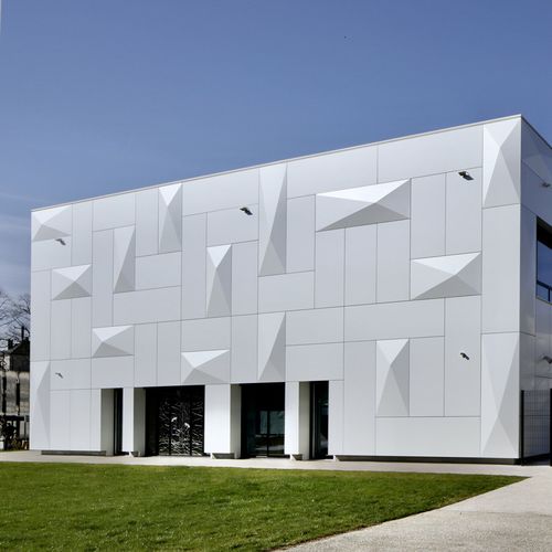 Revestimento de fachada em painéis - ALUCOBOND® SPARKLING - ALUCOBOND - em alumínio / em compósito / vertical