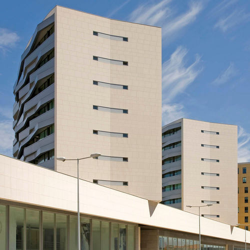 Revestimento de fachada em painéis - EMPREENDIMENTO GLICÍNIAS - ALUCOBOND - em alumínio / em compósito / de encaixe