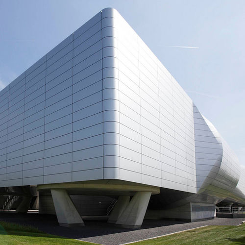 Revestimento de fachada em painéis - BMW WINDKANAL - ALUCOBOND - em alumínio / em compósito / de encaixe