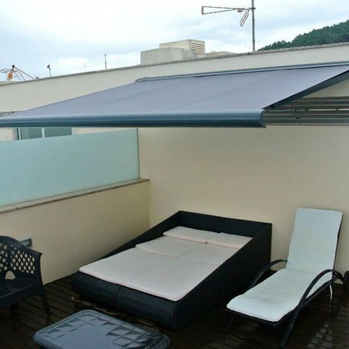 Toldo reto com box - CHEBIKA - Sahara Pergolas - retrátil / motorizado / para pátio