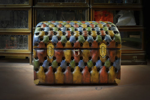 Baú Chesterfield - Harleq - em couro / estofado / feito à mão