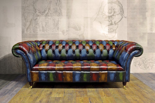 Sofá Chesterfield - BUCKINGHAM - Harleq - em couro / multicores / em madeira de lei