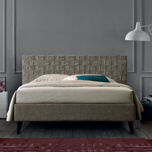 Cama de casal - BASKET - OGGIONI - contemporânea / estofada / com cabeceira