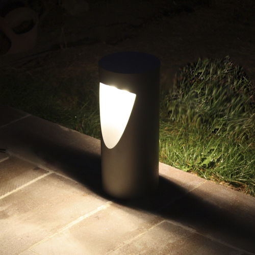 Poste balizador de iluminação para espaços públicos - IODIN - BSI LIGHTING TECHNOLOGIES INC. - contemporâneo / em aço inoxidável / em alumínio fundido