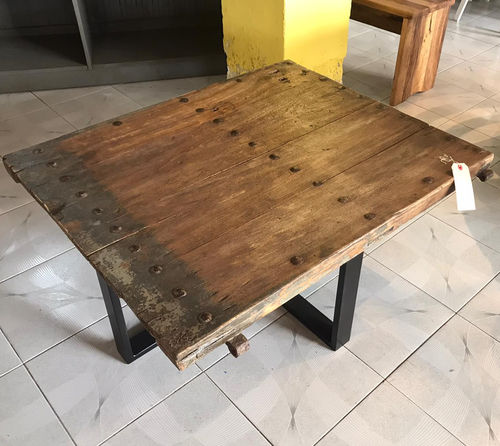 Mesa de centro de estilo rústico - MC-40 - El roure vell - em madeira / com base em ferro / retangular