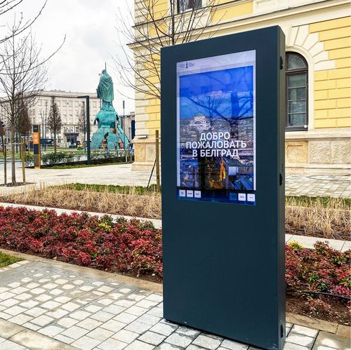 Totem de sinalização - PLASMV - PARTTEAM & OEMKIOSKS - publicitário / digital / eletrônico