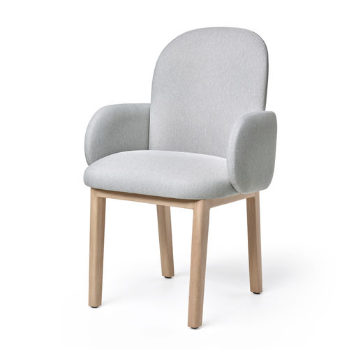 Cadeira contemporânea - DOST - puik - para ambiente interno / em tecido / com base em madeira