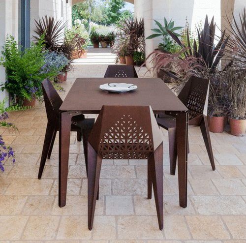 Mesa contemporânea - LEGGERO_001 - Trackdesign - em aço Corten / com base em aço / retangular