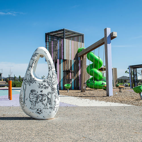 Bebedouro para ambiente externo - The O - Urban Fountains and Furniture - para ambiente interno / em concreto reforçado com fibra de vidro / para espaço público