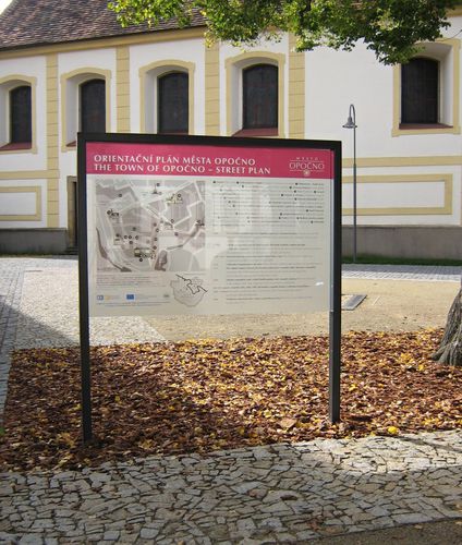 Painel de informações para espaço público - LXL - STREETPARK s.r.o.