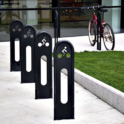 Bicicletário de piso - SANTO - STREETPARK s.r.o. - para espaço público / em aço galvanizado / em borracha
