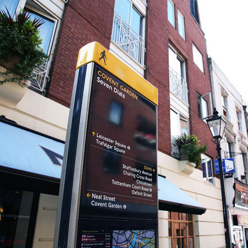 Totem de sinalização - WAYFINDING - ajwells - para espaço público