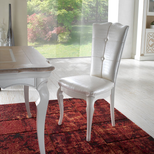 Cadeira de sala de jantar clássica - F602 - MOLETTA MOBILI - para ambiente interno / em couro / com base em madeira de freixo