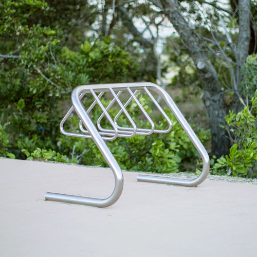 Bicicletário de piso - CYCLA AA SERIES - CIVIQ - para espaço público / em aço galvanizado / em aço inoxidável