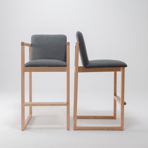 Cadeira alta contemporânea - JINGU  - CondeHouse - para ambiente interno / em tecido / em couro