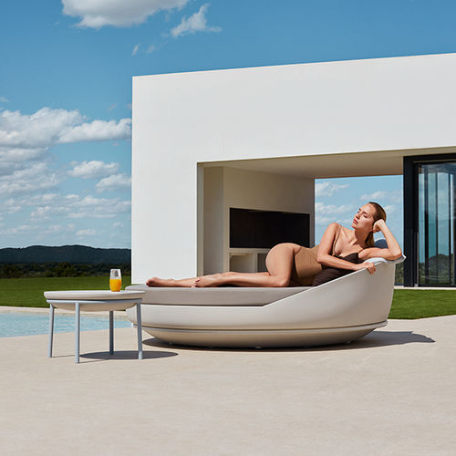 Cama de jardim redonda - Lace - MOWEE - de casal / contemporânea / estofada