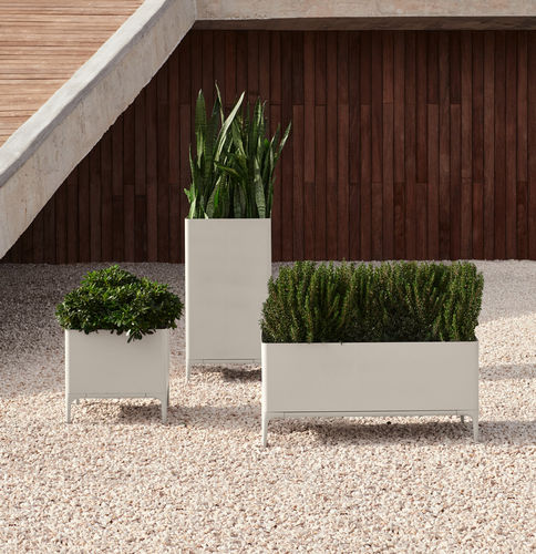 Vaso de jardim em alumínio laqueado - Xaloc - MOWEE - retangular / da linha residencial / da linha comercial