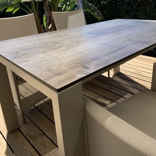 Mesa de jantar contemporânea - Table repas - MOUSSES ETOILES - em alumínio / em alumínio termolacado / em laminado