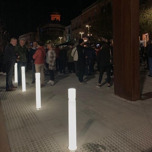 Poste balizador de iluminação para espaços públicos - BARCELONA 100 - FCI URBAN - contemporâneo / em poliuretano / de LED