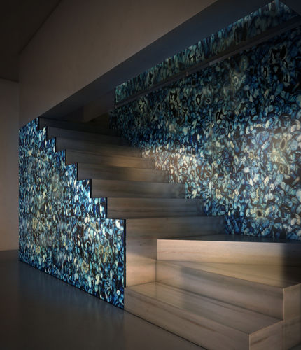 Revestimento para parede interna - MUR EN AGATE BLEU SEMI-PR&Eacute;CIEUSE R&Eacute;TRO&Eacute;CLAIR&Eacute; - GIOVANNOZZI MARMI S.R.L. - em pedra / texturizado / da linha residencial